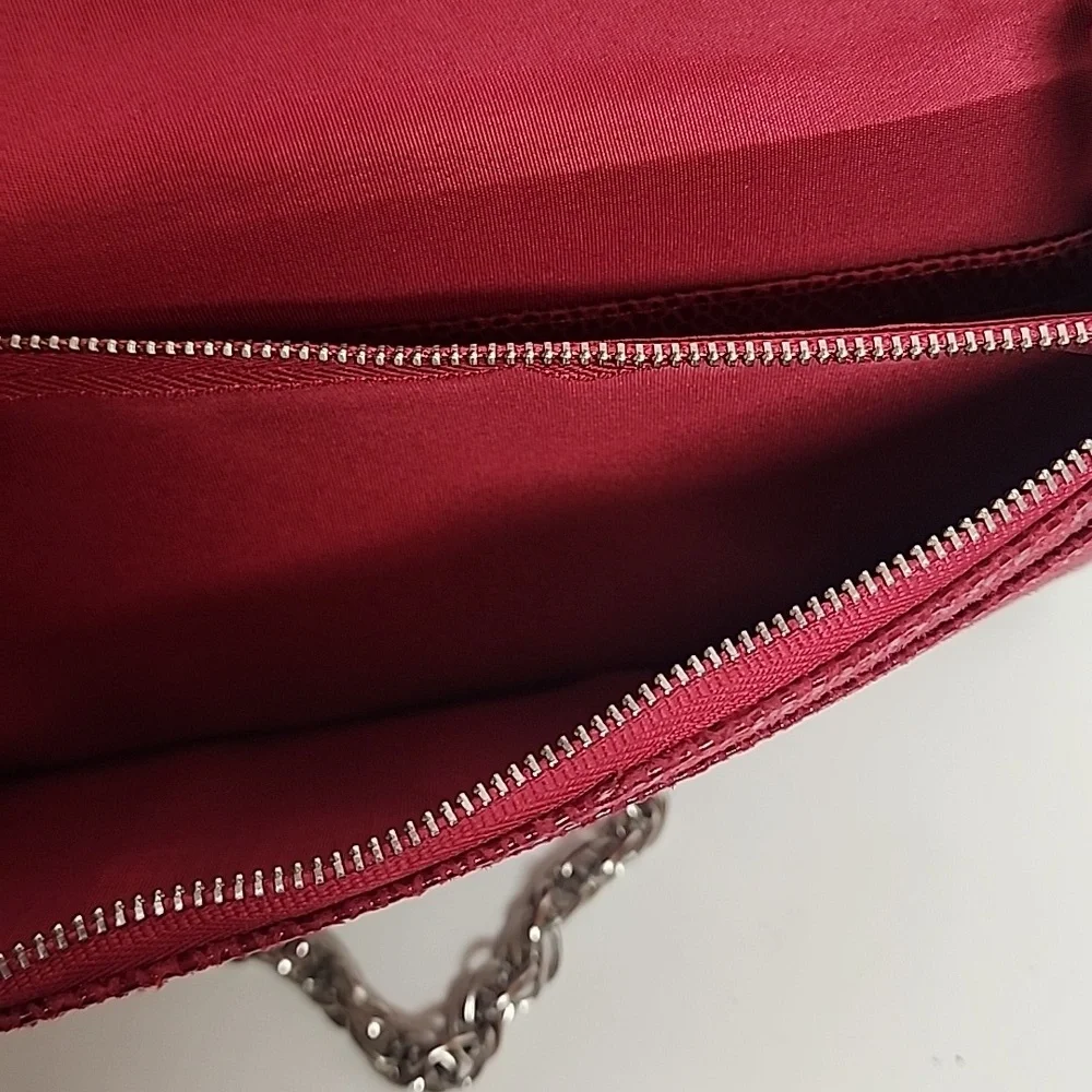 White House Black Market Elegant Red Suede/leather Crossbody Clutch. Minimalist - Picture 8 of 10